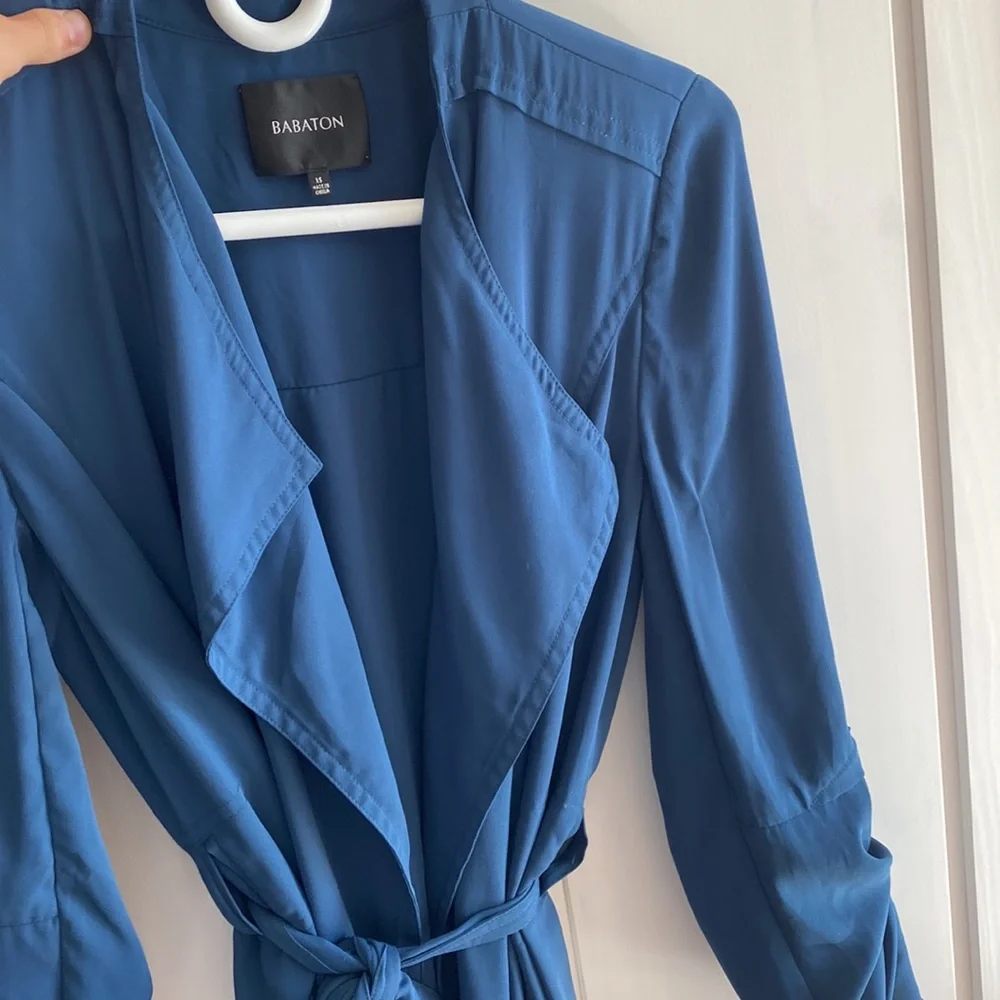 BLUE aritizia Babaton Flowy trench, extra small. Excellent comdition. - Picture 4 of 7